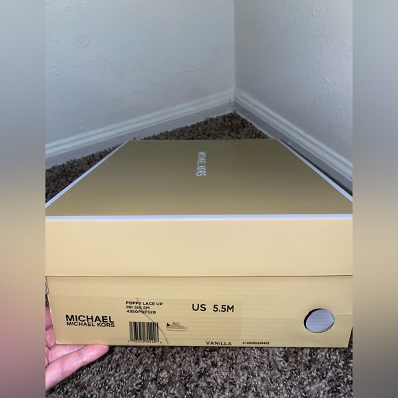 Poppy Color-Block Logo Sneaker - Picture 2 of 6